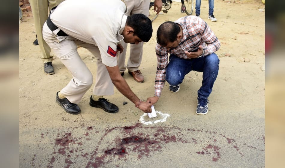 gurugram doctor shot in the day light condition serious
