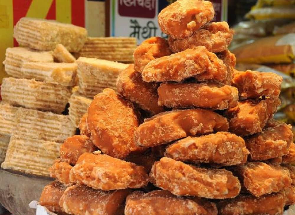 benefits of eating gur patti in winter season in hindi
