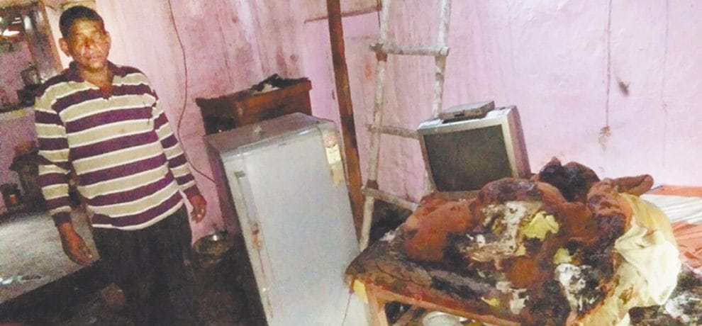 तीन भाइयों का स्टेलपोश मकान जला, पांच लाख का नुकसान