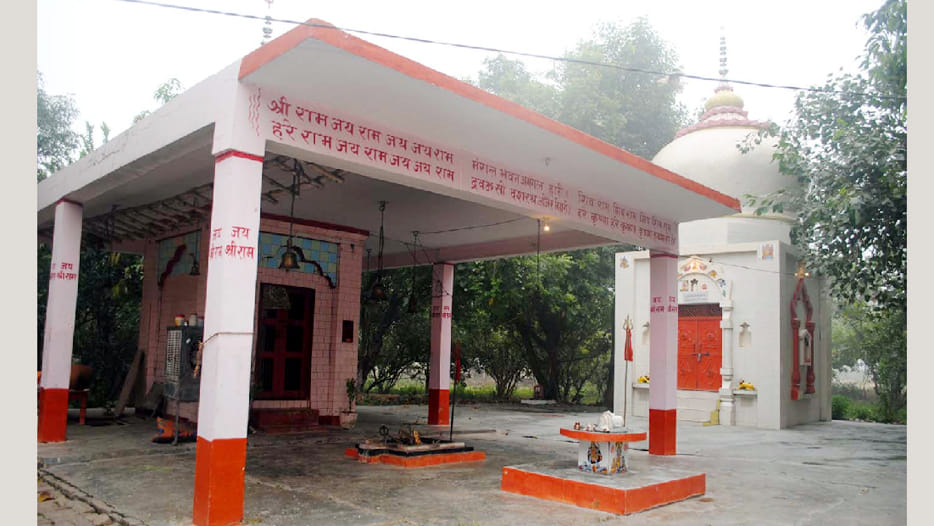 Youth Death Came running as usual bowed down to Hanuman temple did not wake up again