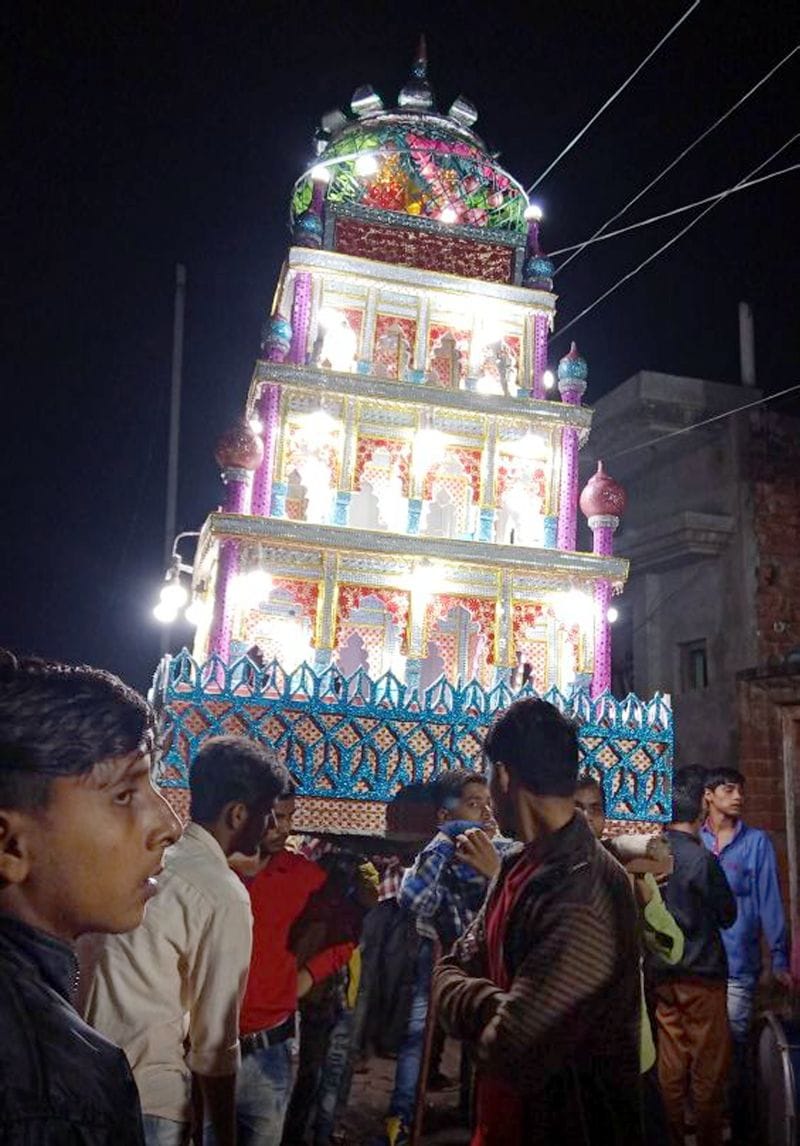 गमगीन माहौल में निकाला चेहल्लुम का जुलुस