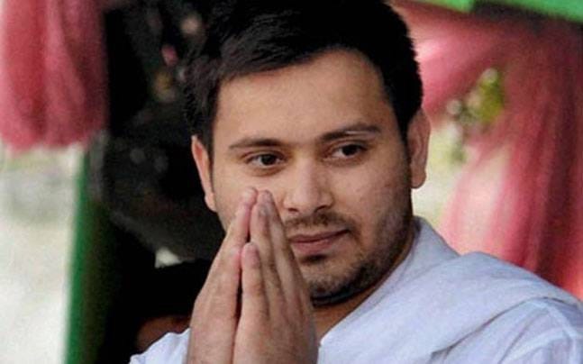 tejashwi yadav attacks nitish kumar in patna bihar in support of jitan ram manjhi