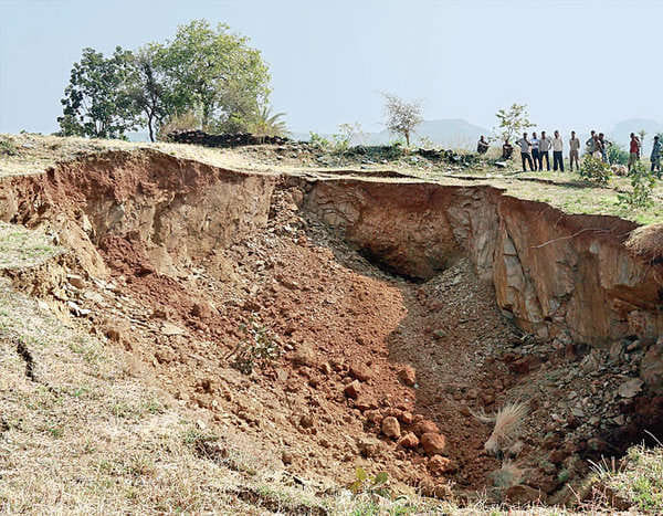 Land overturned at aakodada tunnel in udaipur