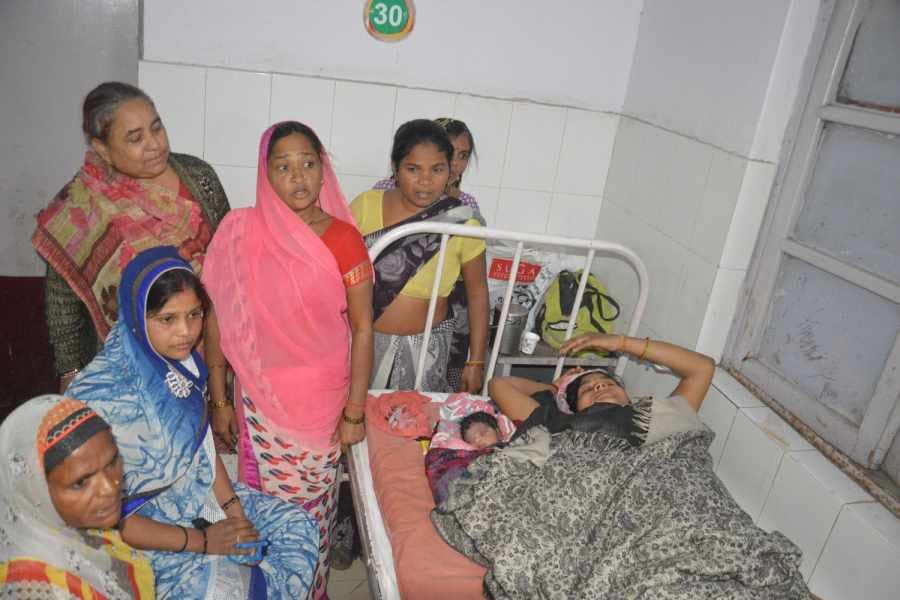 baby girl theft from district lady hospital mathura