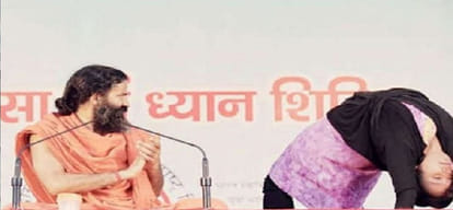 mob attacked on house of Muslim yoga teacher of jharkhand after fatwa released against her