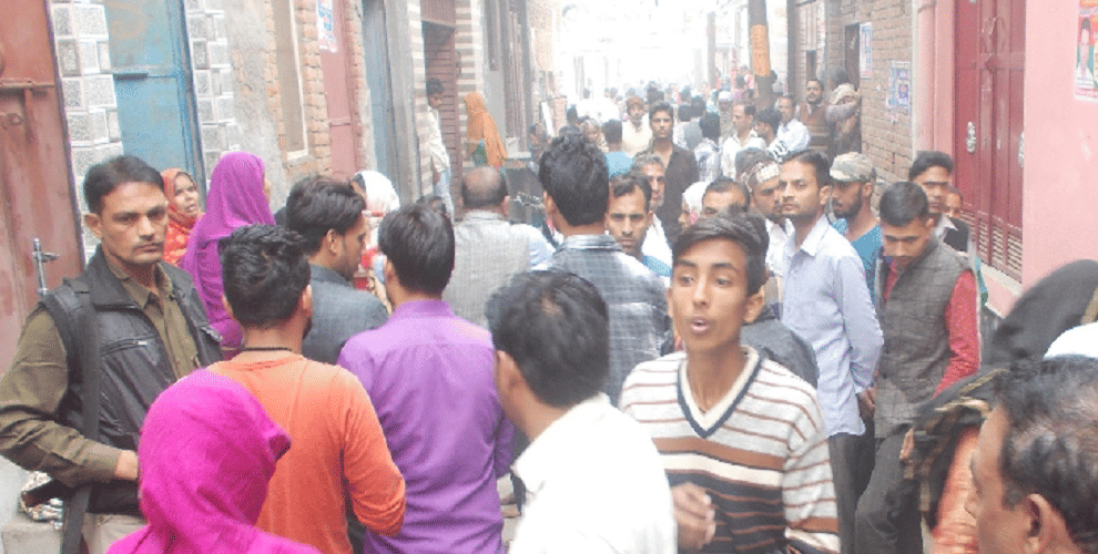 Gas cylinder cracked in Baraut, 11 people scorched