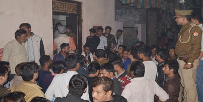 Innova driver crushed a five-year-old girl, demolition, driver beaten