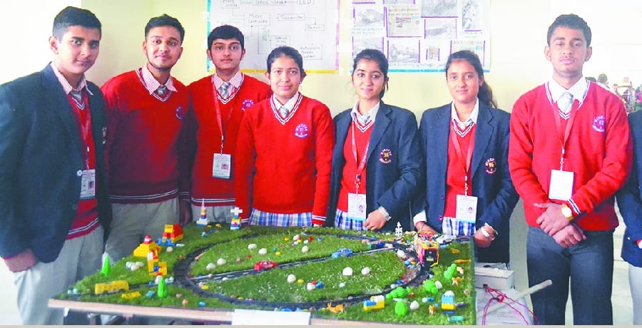 विद्यार्थियों ने मॉडल तैयार कर दिखाया हुनर