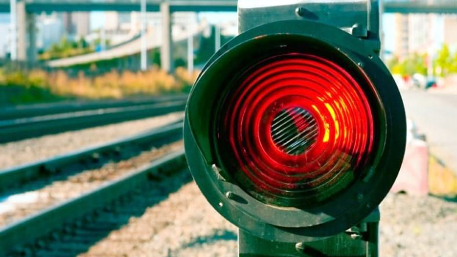 Wrong signal, train reached Anand Vihar instead of New Delhi