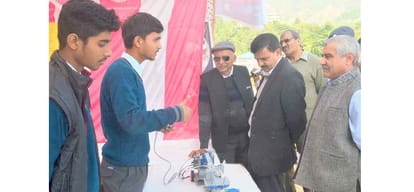students developed robot in bal vigyan conference at nauni solan himachal