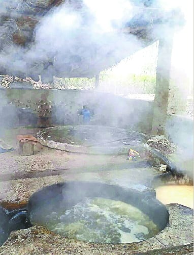 The smoke of the crushers was also damping