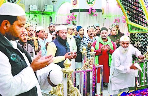 Sufiana Rivayat completed the ritual ceremony