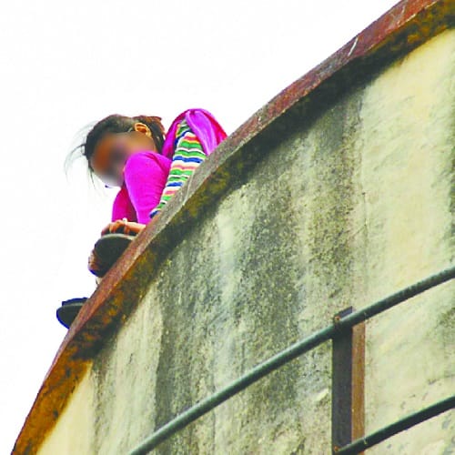 Talking on the phone, mother smiled, schoolgirl going to the tank, photos