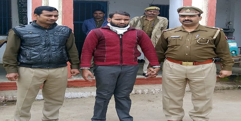 CM Yogi 'Anti Romeo Squad' fails here, teacher arrested