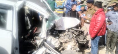 three people died in collision between car and truck