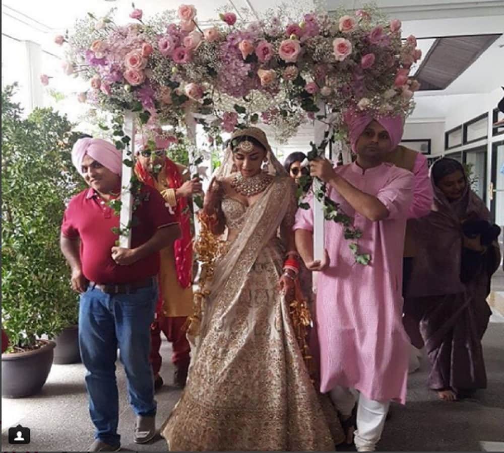 Bollywood actress Amrita Puri Marries Imrun Sethi In Bangkok