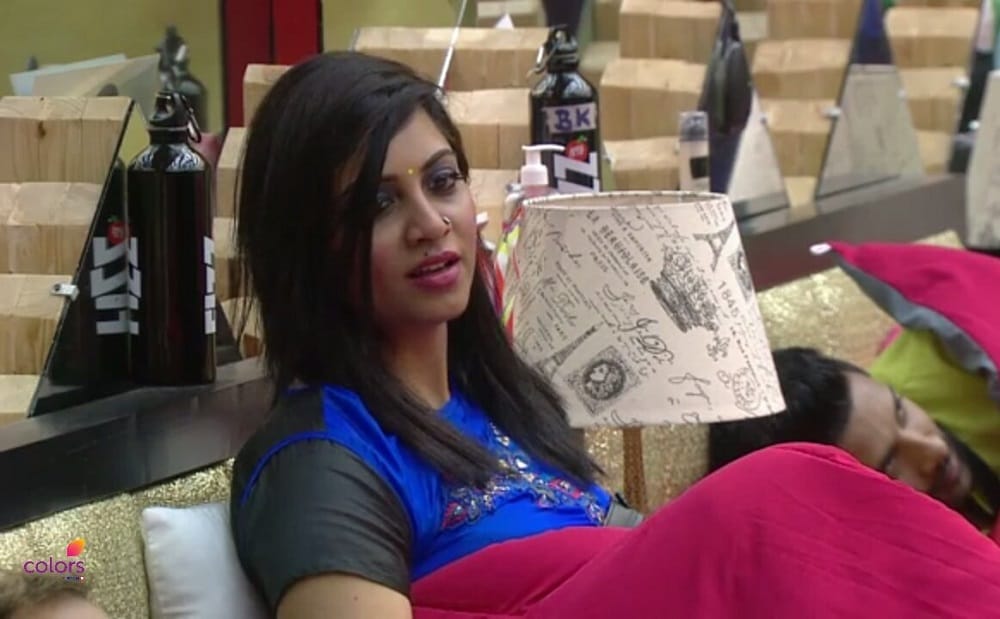 twitterati supporting to arshi khan and team against priyank in bigg boss 11