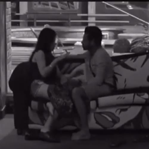 Bigg Boss 11: Puneesh Sharma gets desperate to unbutton Bandgi Kalra, watch video