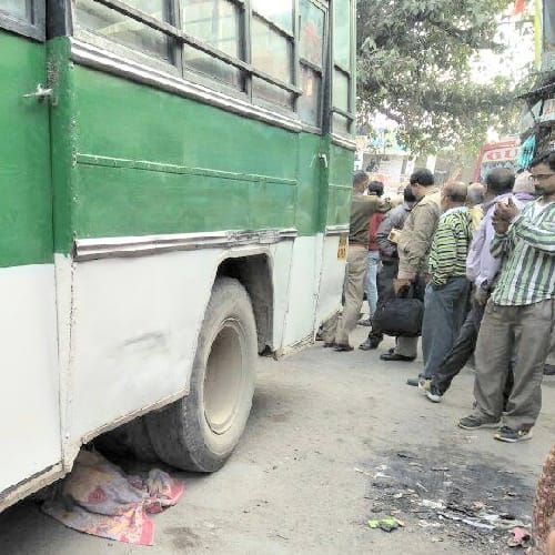 six years girl simran crushed by a bus in kangra