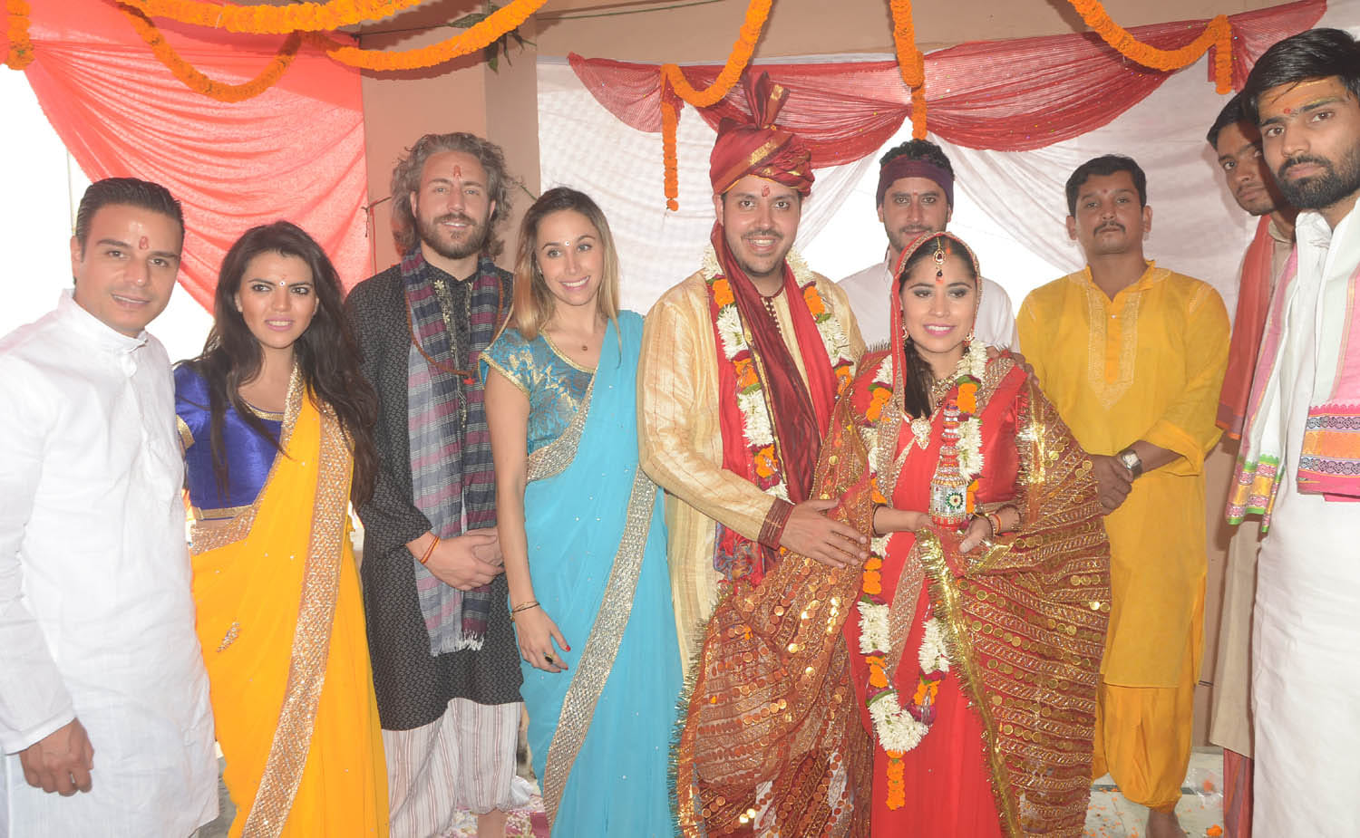 foreigner love couple do hindu marriage in kashi