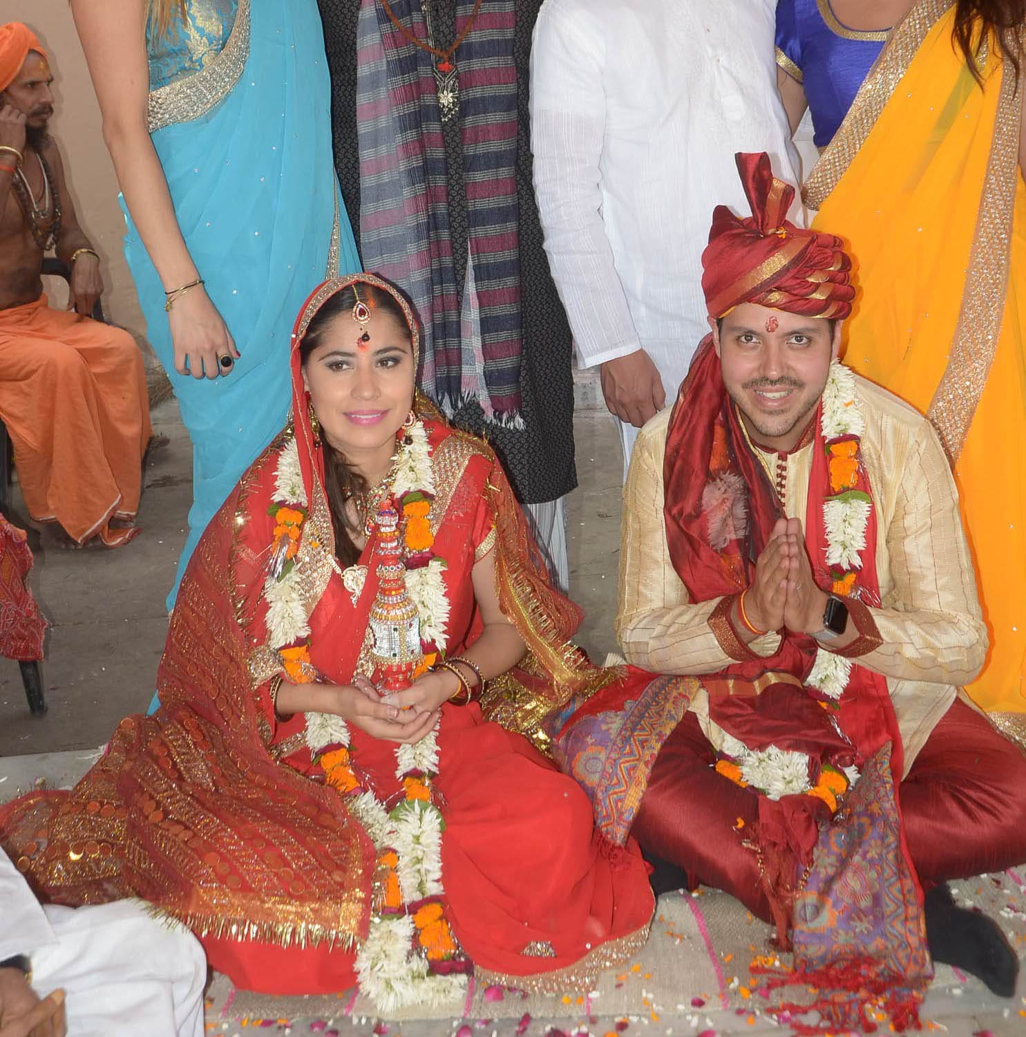 foreigner love couple do hindu marriage in kashi