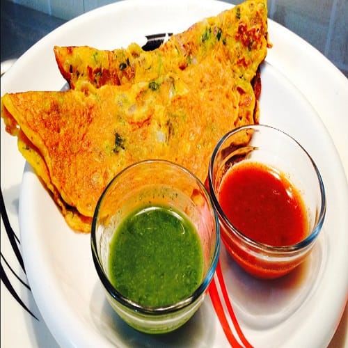 If you dont have too much time for breakfast try this Besan Chilla which will take only ten minutes 