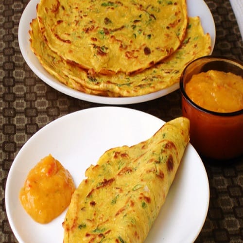 If you dont have too much time for breakfast try this Besan Chilla which will take only ten minutes 
