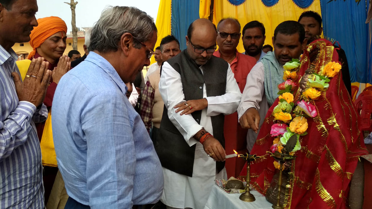 मार्च पास्ट व दौड़ में दिखाया उत्साह