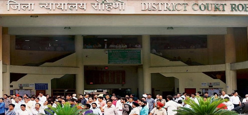 prisoner vinod accidentally killed in the rohini court, was convicted by the accused