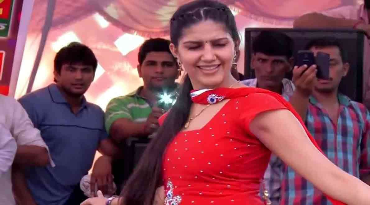 bigg boss 11 sapna chaudhary bold nagin dance vidya balan also impressed by her