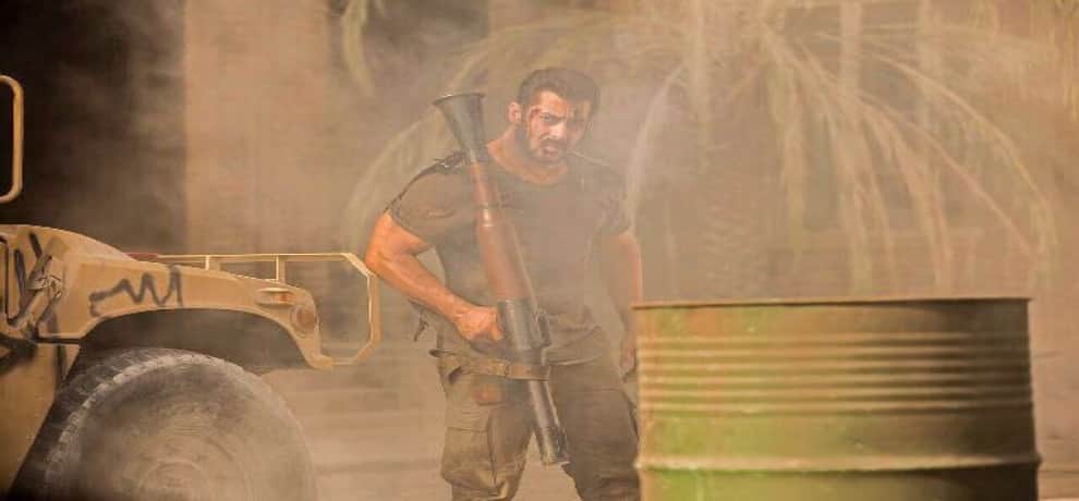 salman khan shares photo, see his new look in race 3