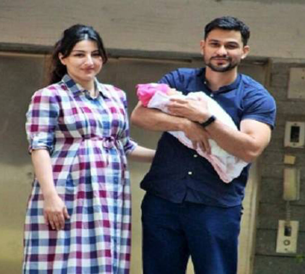 Kunal Kemmu shares daughter Inaaya Naumi picture 