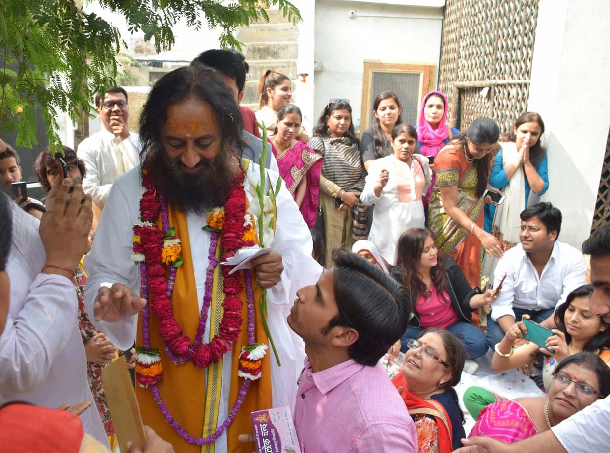 संतों के समर्थन की उम्मीद