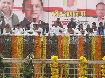 akhilesh yadav in firozabad targeted bhartiya janta party