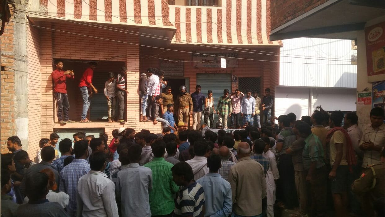 explosion in cracker factory in bhadohi