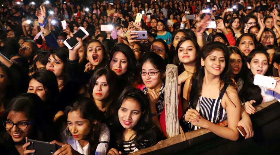 singer Mika Singh show in kanpur