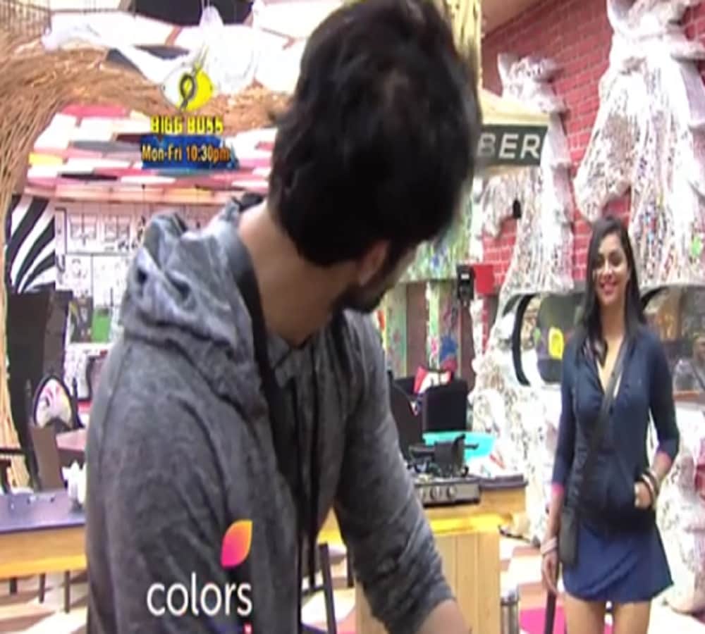 hiten angry on akaash and arshi in the bigg boss house 