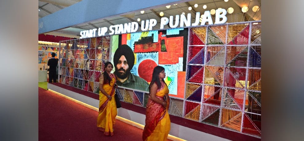 theft in international trade fair at Pakistan pavilion