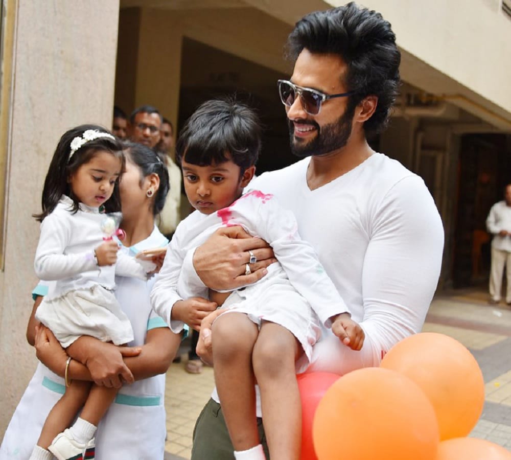 Bollywood Star Kids Attend Director Abhishek Kapoor Son Birthday Party With Celebrity Mothers