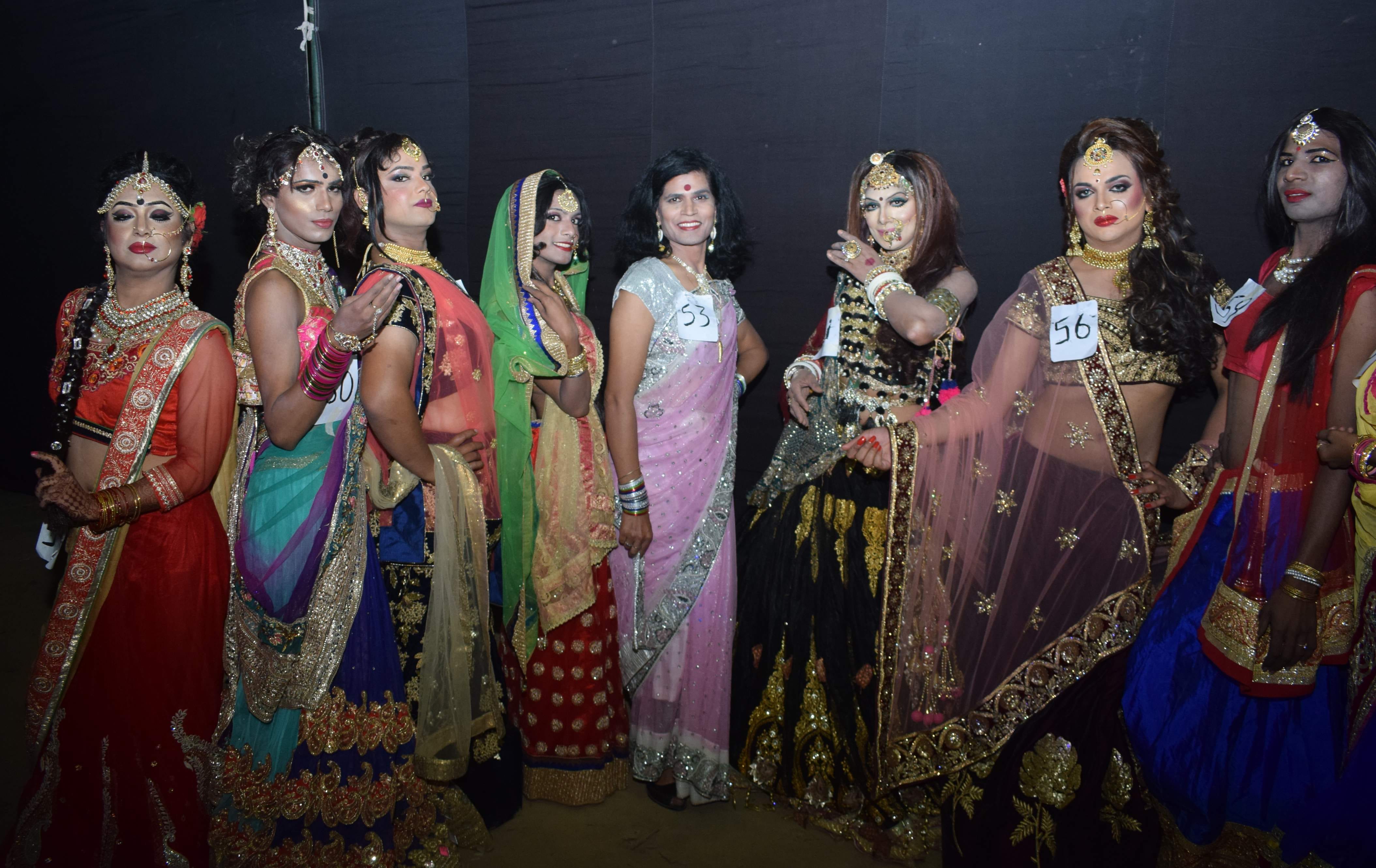 government assures Supreme court on Aadhaar Card link issue to pan card rectify soon for transgender