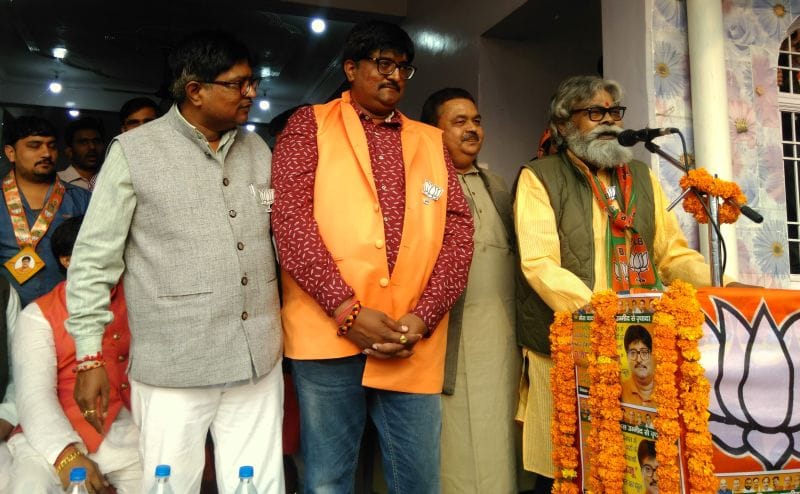 सज्जन ठाकुर ने मांगे भाजपा प्रत्याशी के लिए वोट