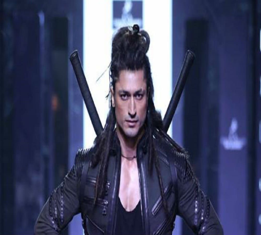 actor vidyut jamwal incredible workout stunt during shooting of film junglee
