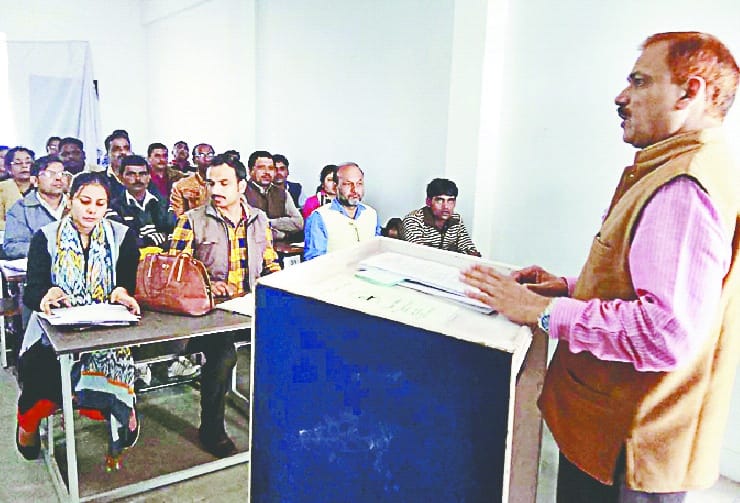 13 employees in training are absent