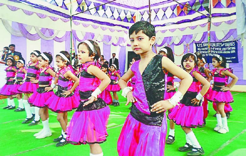 Children coming to Chacha Nehru in schools