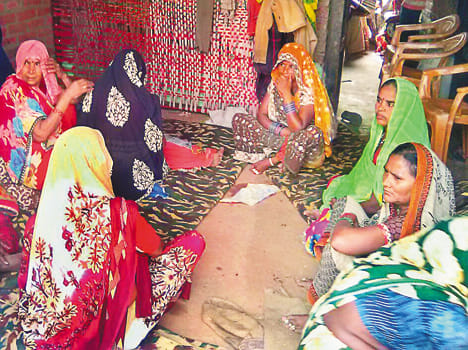Premoyugalan eaten poison, boyfriend's death, girlfriend serious