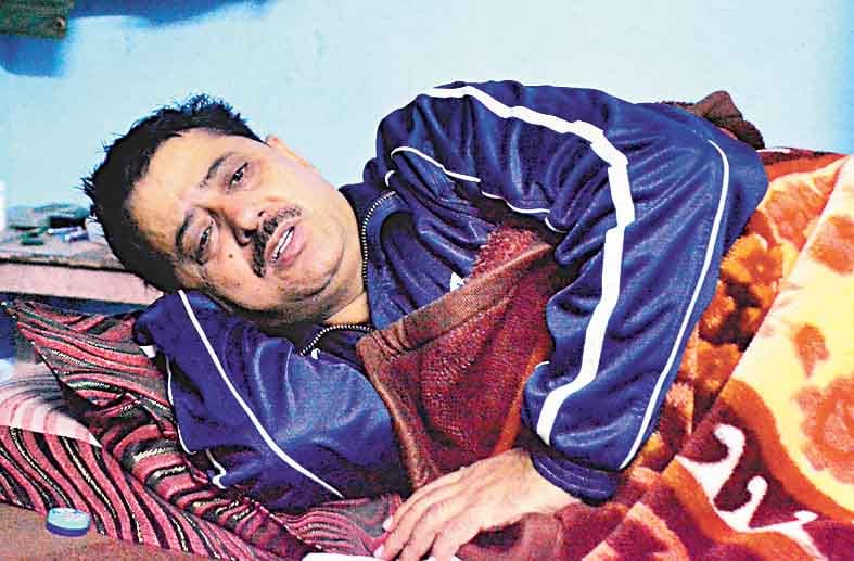 sambhal tahsil me karmiyon me dengue ki dahsa, tahsildaar bimaar