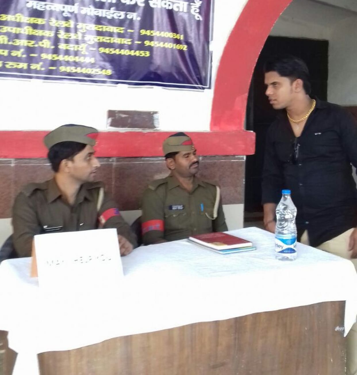 रेलवे स्टेशन पर जीआरपी ने शुरू की हेल्प डेस्क