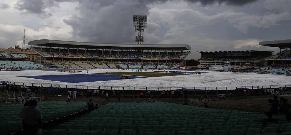 rainy wheather keep indoor india team in kolkata, practice session cancealed 