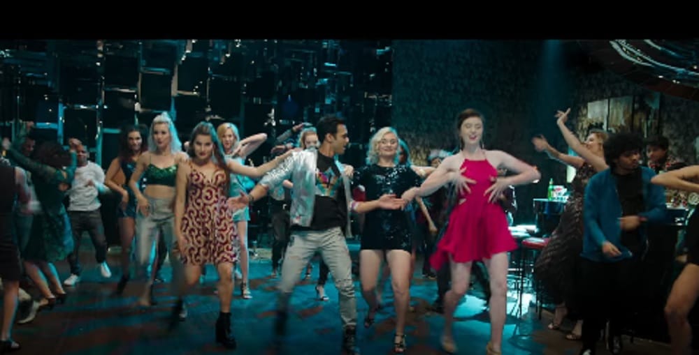 Pulkit Samrat dance like crazy with his gang in Fukrey Returns first song Mehbooba 