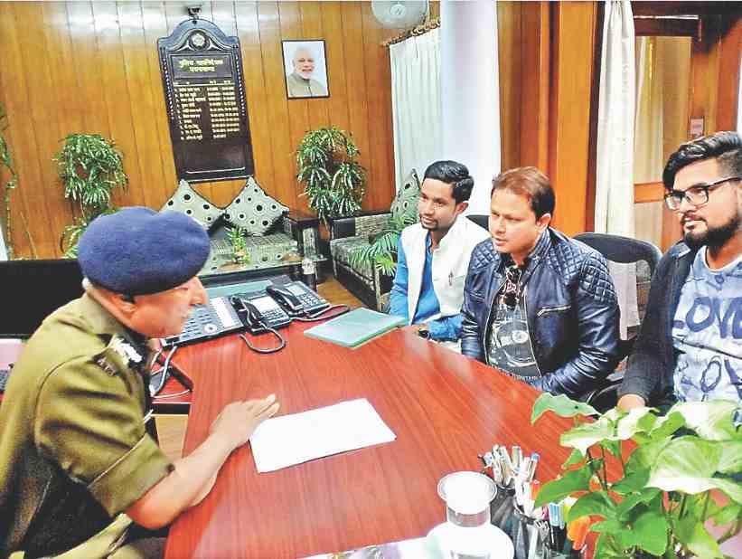  folk singer gajendra rana meet dgp in matter of his fake death news